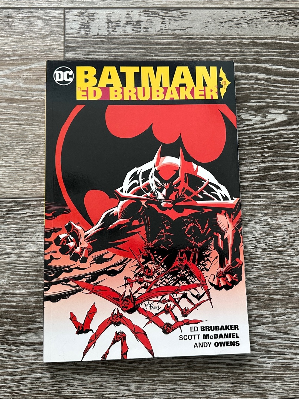 DC Comics BATMAN by Ed Brubaker Vol 2 PB Comic Book (not a magazine)
